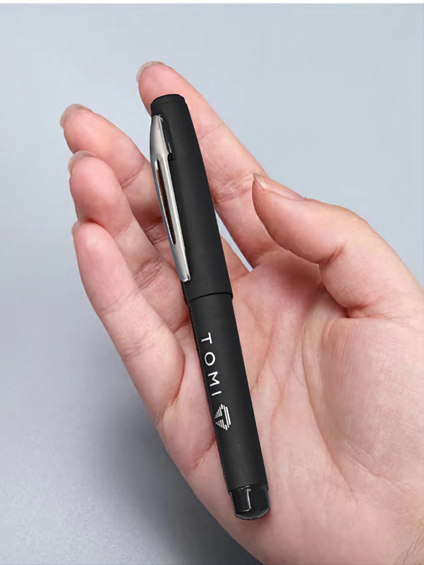 BOGOSS® & TOMI™ - ORIGINAL - BRACELET CUIR- Portefeuil - stylo - Coffret cadeau montre personnalisée TOMI série S8 T-084 avec portefeuille et stylo à quartz